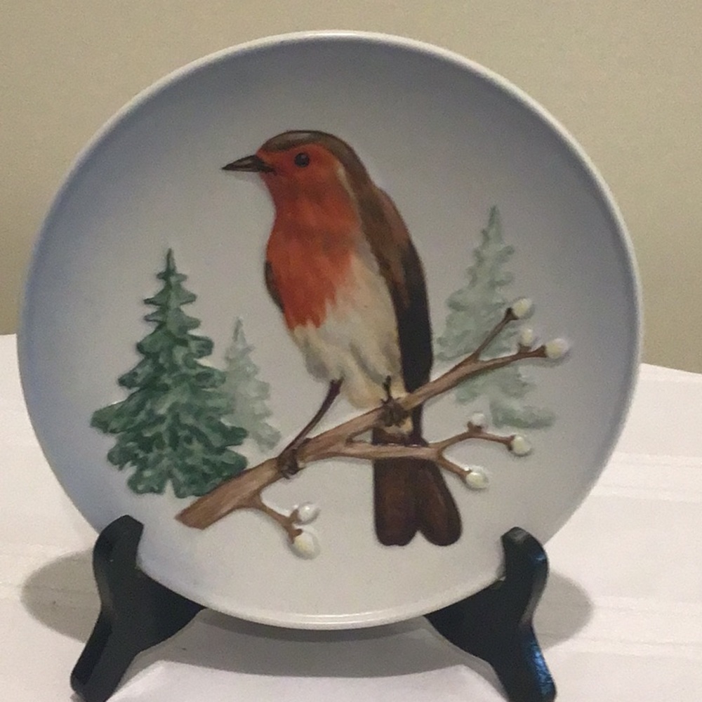Hummel Goebel wildlife plate robin bird 1973 no. 1 wall decor or table used